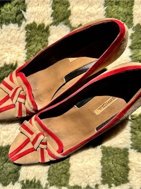 Vintage Via Spiga Tan Red Suede Knot Detail Kitten Heels Ballet Pumps